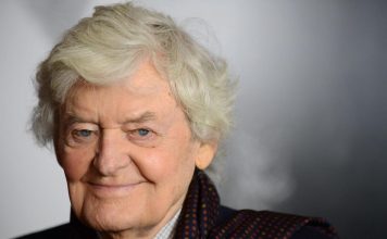 Hal Holbrook, award-winning actor, dies aged 95 Hal Holbrook, award-winning actor, dies aged 95