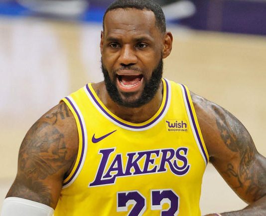 LeBron James Net Worth: Los Angeles Lakers star will surpass $1 billion in career earnings in 2021 LeBron James Net Worth: Los Angeles Lakers star will surpass $1 billion in career earnings in 2021