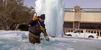 Man Reportedly Freezes To Death In Recliner as Winter Storm Ravages Texas, Report Man Reportedly Freezes To Death In Recliner as Winter Storm Ravages Texas, Report
