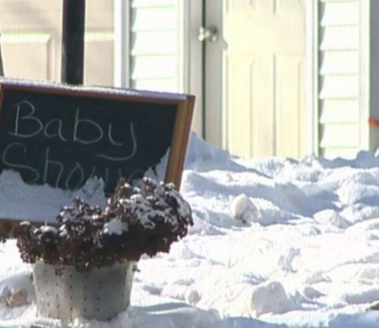 Man dies after novelty cannon explodes at baby shower, police say Man dies after novelty cannon explodes at baby shower, police say