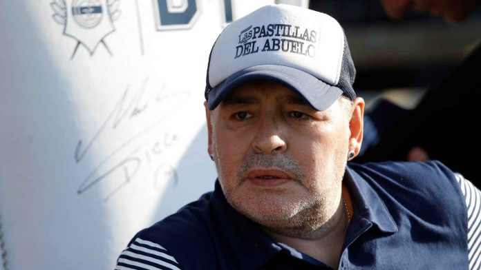 Maradona's psychologist and two nurses under investigation over death, Report