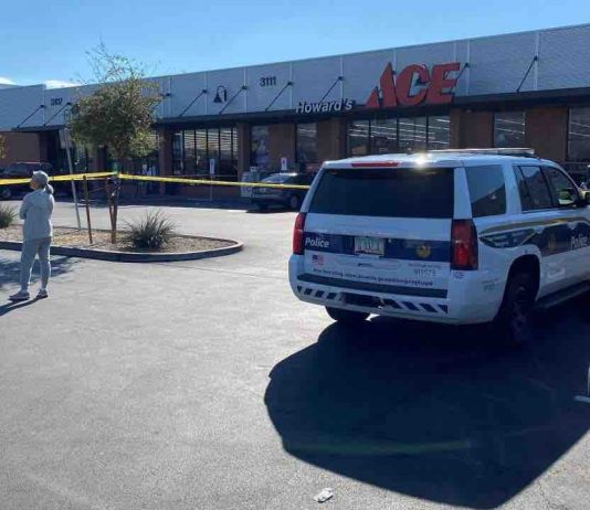Phoenix woman shoots at shoplifter, hits store employee instead (Report) Phoenix woman shoots at shoplifter, hits store employee instead (Report)