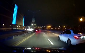 Reckless driver slams into highway barrier in New York (Video) Reckless driver slams into highway barrier in New York (Video)