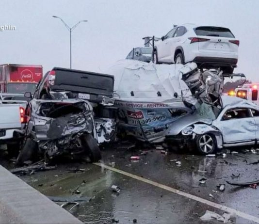 Six People Die in Texas Crash Involving More Than 100 Vehicles Six People Die in Texas Crash Involving More Than 100 Vehicles