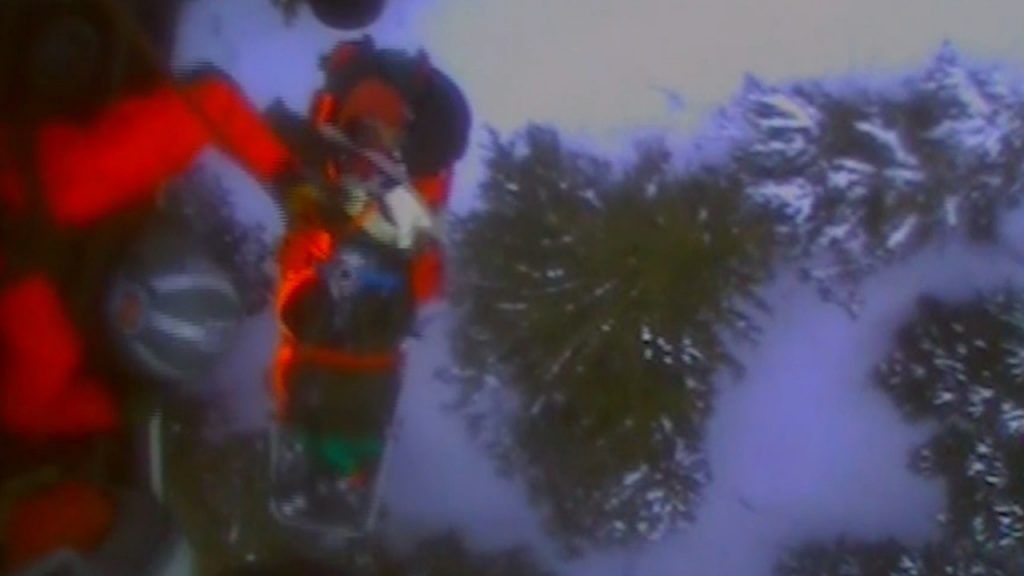 Skier airlifted to safety after being mauled by bear (Video) The