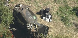 Tiger Woods removed from 1-car wreck by ‘jaws of life’ (Video) Tiger Woods removed from 1-car wreck by 'jaws of life' (Video)