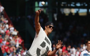 Which Super Bowl quarterback was selected in the 18th round of the major league baseball draft? Which Super Bowl quarterback was selected in the 18th round of the major league baseball draft?