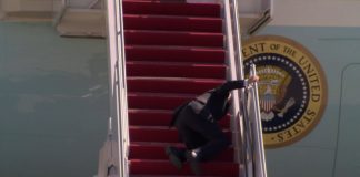 Biden Falls Three Times Getting on Air Force One (Watch) Biden Falls Three Times Getting on Air Force One (Watch)