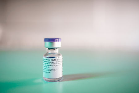 Coronavirus: Canadians warned about COVID-19 vaccine scams