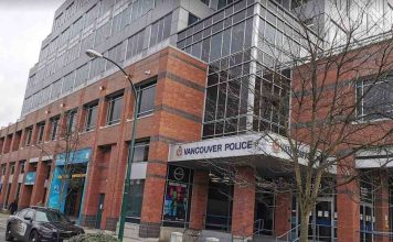 Girl, 10, injured in robbery while buying breakfast for her family, Report Girl, 10, injured in robbery while buying breakfast for her family, Report