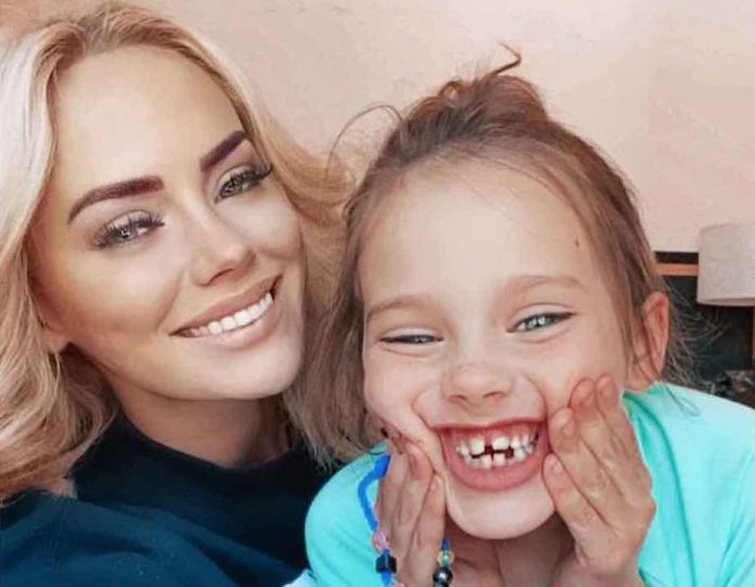 Kathryn Dennis Shares Sweet Photo with Daughter After Temporarily Losing Custody of Kids with Thomas Ravenel (Picture)