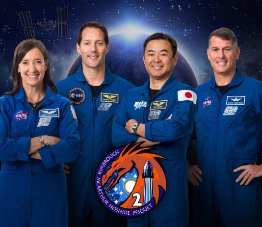 SpaceX Dragon on its way to International Space Station SpaceX Dragon on its way to International Space Station