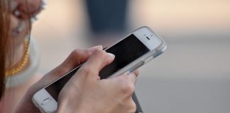 CRTC to allow small wireless carriers to piggyback on Big three networks CRTC puts measures in place to spur more mobile wireless competition for Canadians