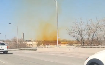 Highway 400 reopens after incident at fertilizer plant sends toxic fumes into air Highway 400 reopens after incident at fertilizer plant sends toxic fumes into air