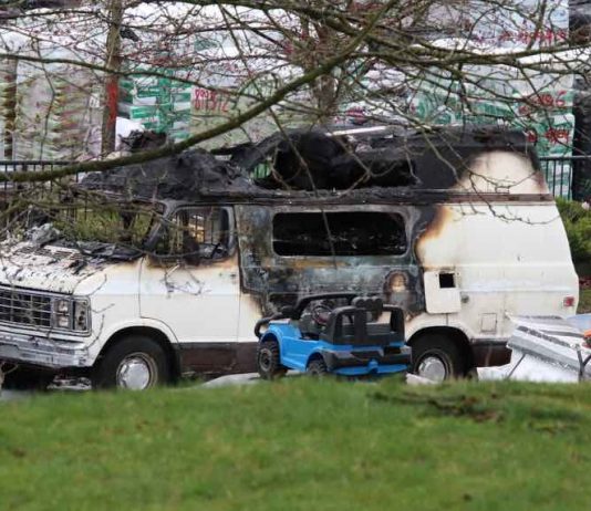 Man dead, woman injured in Vancouver camper van fire Man dead, woman injured in Vancouver camper van fire