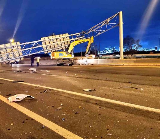 Toronto man dead after large sign on QEW crushes vehicle: OPP Toronto man dead after large sign on QEW crushes vehicle: OPP