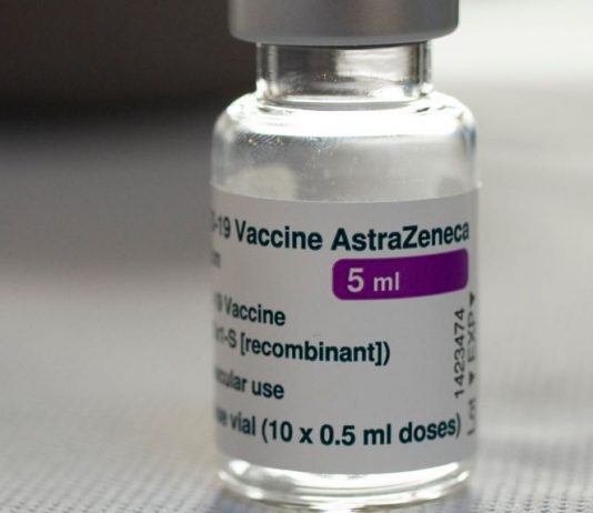 Coronavirus: lbertans who received AstraZeneca vaccine asked to call 811 to book second COVID-19 shot
