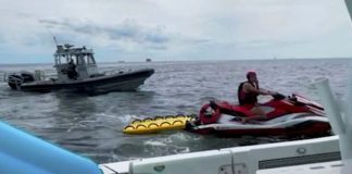 Sunbathers stranded after blow-up boat drifts 3kms from shore (Video) Sunbathers stranded after blow-up boat drifts 3kms from shore (Video)
