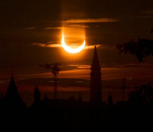 Canada: ‘Ring Of Fire’ Eclipse Creates Amazing Morning Sky Canada: 'Ring Of Fire' Eclipse Creates Amazing Morning Sky