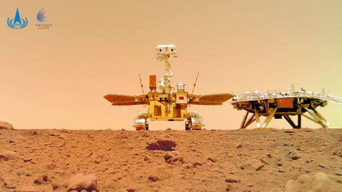 China unveils new Mars images showing national flag on red planet (Photo)