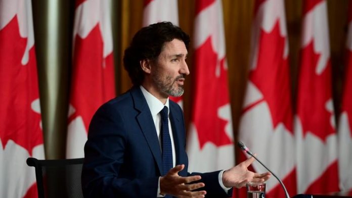 Justin Trudeau moving ahead with COVID-19 vaccine mandate for federal public servants