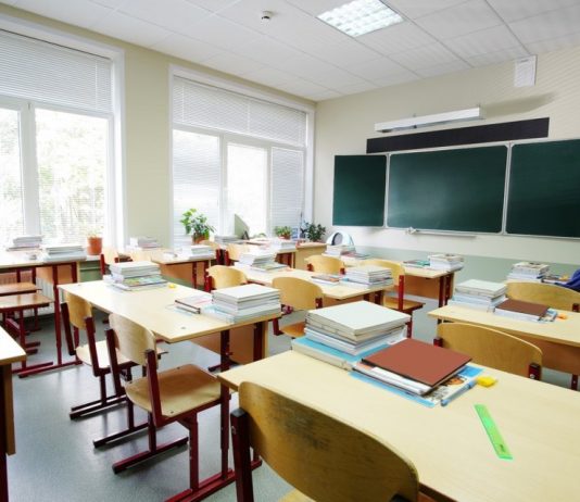 Ontario to spend millions in an effort to recruit French teachers due to shortage, Report Ontario to spend millions in an effort to recruit French teachers due to shortage, Report