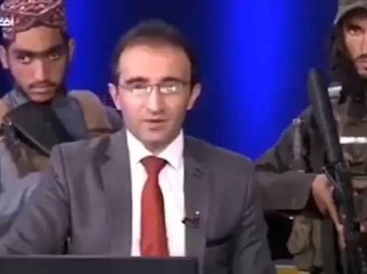 Afghan TV Anchor Interviews Taliban Member While Surrounded by Armed Fighters (Watch Video) Afghan TV Anchor Interviews Taliban Member While Surrounded by Armed Fighters (Watch Video)
