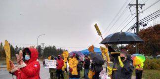 New Brunswick government locks out 3,000 CUPE workers as strike enters Day 3 New Brunswick government locks out 3,000 CUPE workers as strike enters Day 3