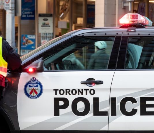 Police: Man, 21, dead after shooting in north Toronto Police: Man, 21, dead after shooting in north Toronto