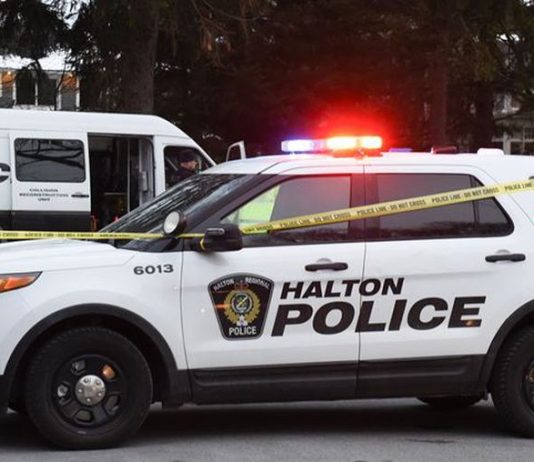 Two suspects sought after one person seriously injured in Oakville shooting Two suspects sought after one person seriously injured in Oakville shooting