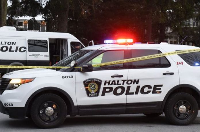 Two suspects sought after one person seriously injured in Oakville shooting