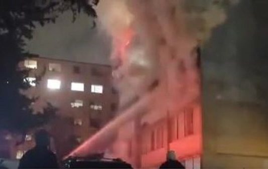 Vancouver fire: One person dead after fire breaks out in apartment building Vancouver fire: One person dead after fire breaks out in apartment building