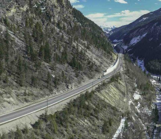 One person dead in weekend rockslide near Golden One person dead in weekend rockslide near Golden