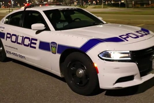 Peel Regional police seeking two suspects after woman in her 70s robbed in Mississauga Peel Regional police seeking two suspects after woman in her 70s robbed in Mississauga