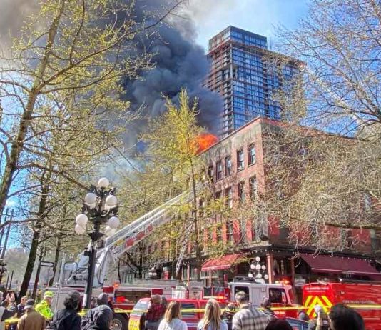 Several people rescued from fire in Vancouver’s Gastown