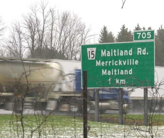 Three dead, others injured, in Highway 401 crash near Maitland, Ont. Three dead, others injured, in Highway 401 crash near Maitland, Ont.