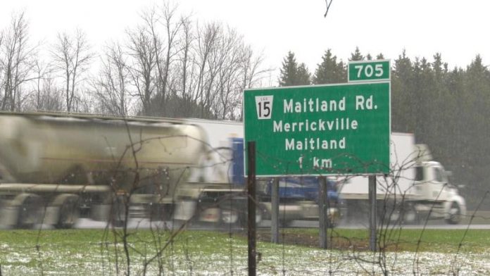 Three dead, others injured, in Highway 401 crash near Maitland, Ont.