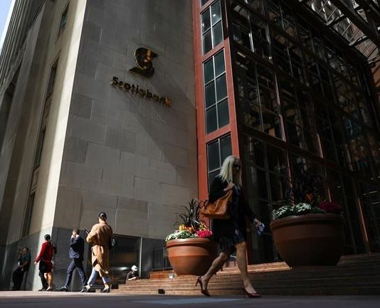 Average salary in Canada could jump 4.2 per cent next year, employers project Average salary in Canada could jump 4.2 per cent next year, employers project