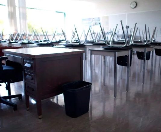 Contract talks break down between Ontario education workers, government Contract talks break down between Ontario education workers, government