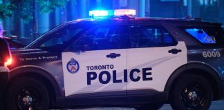 Police: Man dies after falling off balcony during break-in in North York Police: Man dies after falling off balcony during break-in in North York