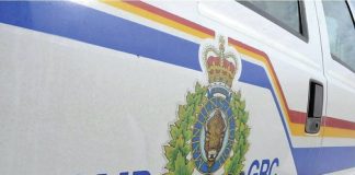 Vancouver Island RCMP investigating after man found dead in car