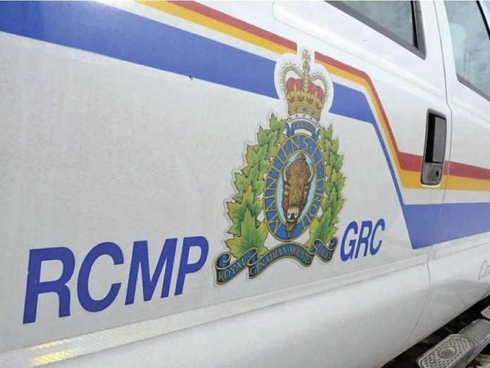 Vancouver Island RCMP investigating after man found dead in car