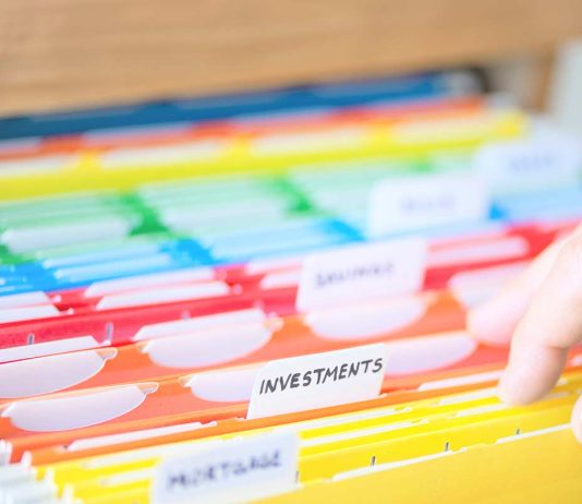 A simple way to organize financial records A simple way to organize financial records