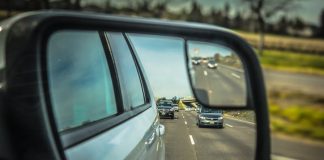 How to adjust your mirrors to minimize your blind spot