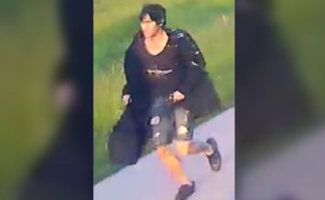 Toronto police release image of man wanted in Downsview Park subway station stabbing Toronto police release image of man wanted in Downsview Park subway station stabbing